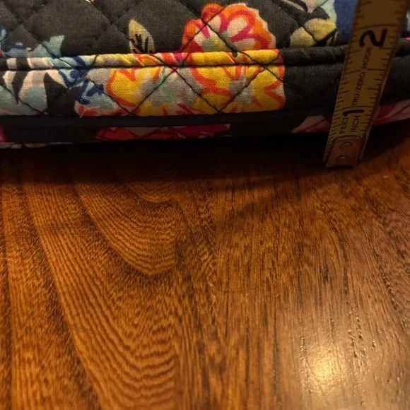 Vera Bradley Crossbody Bag in Pretty Posies - Picture 11 of 11